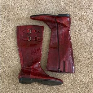 Red snakeskin designed boots